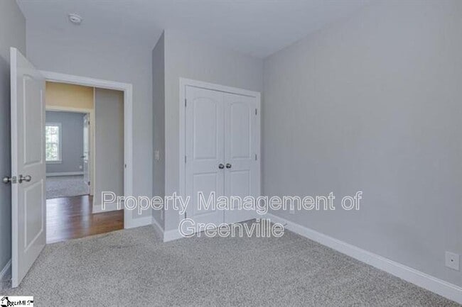 Building Photo - 334 Easterlin Way