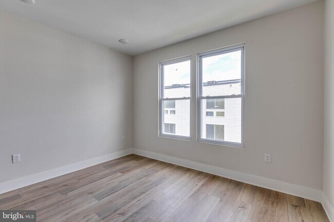 Building Photo - 1535 N 6th St