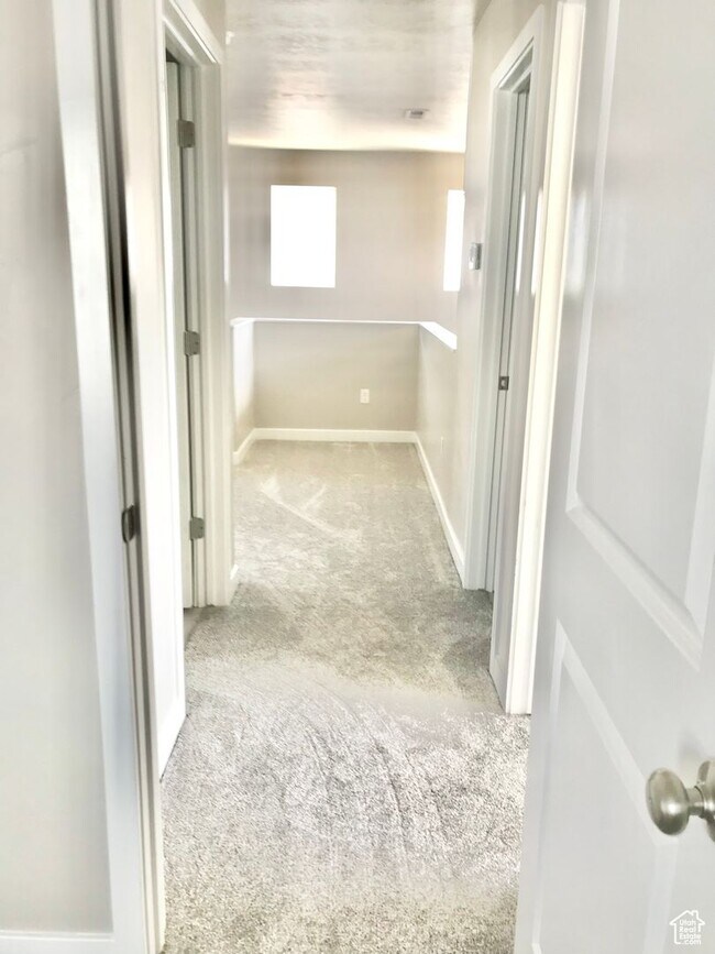 Building Photo - 455 S 390 W