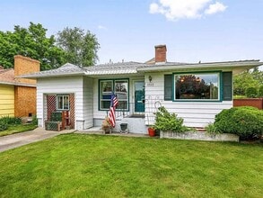 Building Photo - Available in Shadle 3 bedroom with large 2...