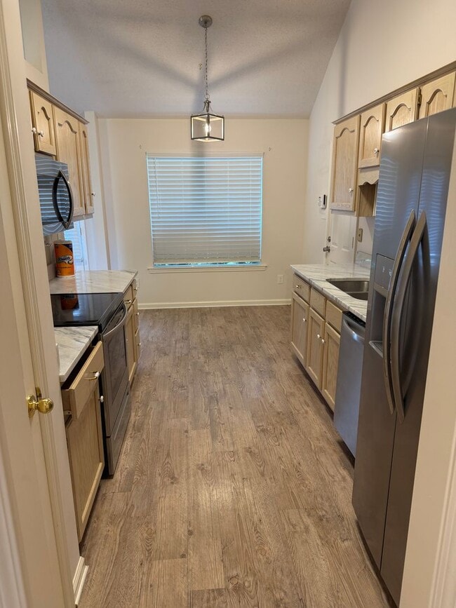 Building Photo - 3 BR/2BA | Newly Renovated Single Family Home |Attached garage  | Fenced  backyard | In Cordova!
