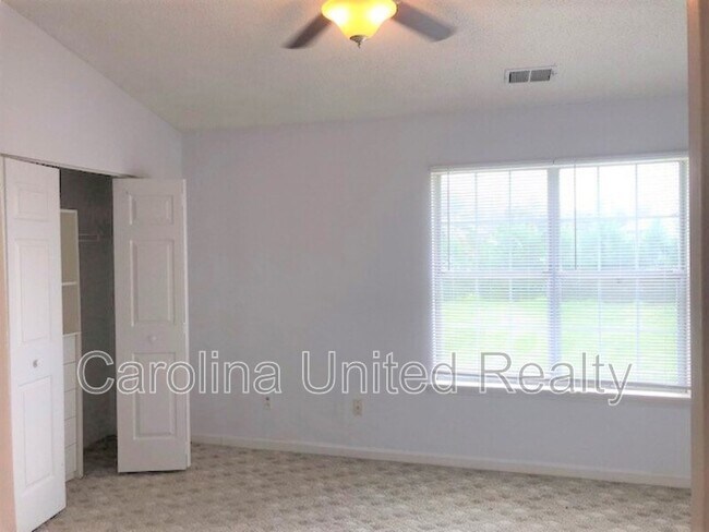 Building Photo - 8235 Circle Tree Ln