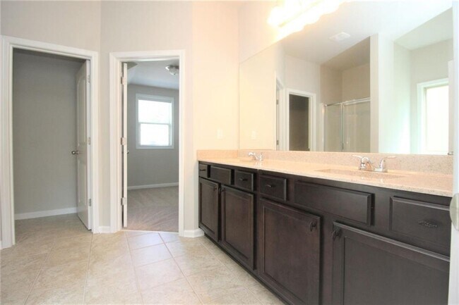 Building Photo - 4086 Water Mill Dr