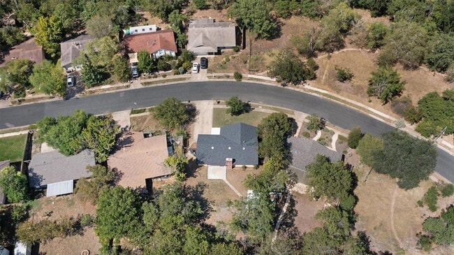Building Photo - 325 Heartwood Dr