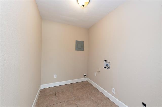 Building Photo - 732 Melrose Dr