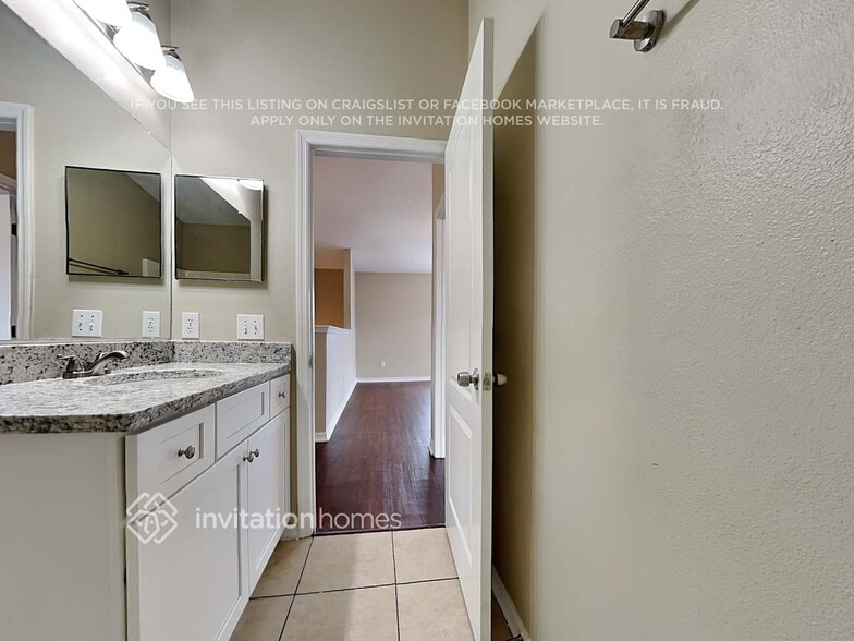 Building Photo - 12658 Adventure Dr