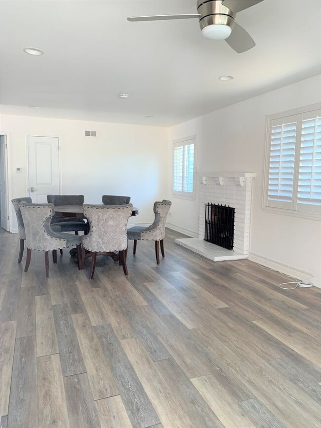 Building Photo - ***BEAUTIFUL 3 BEDROOM, 2 BATH HOUSE AVAIL...