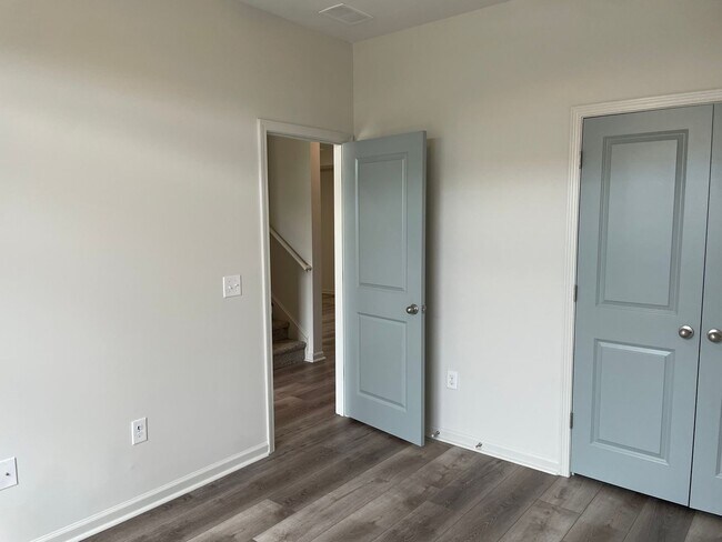 Building Photo - 3023 Cedar Creek Ln