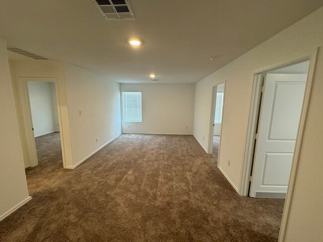 Building Photo - 949 Barbarosa Rd