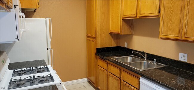 Building Photo - 3318 N Decatur Blvd