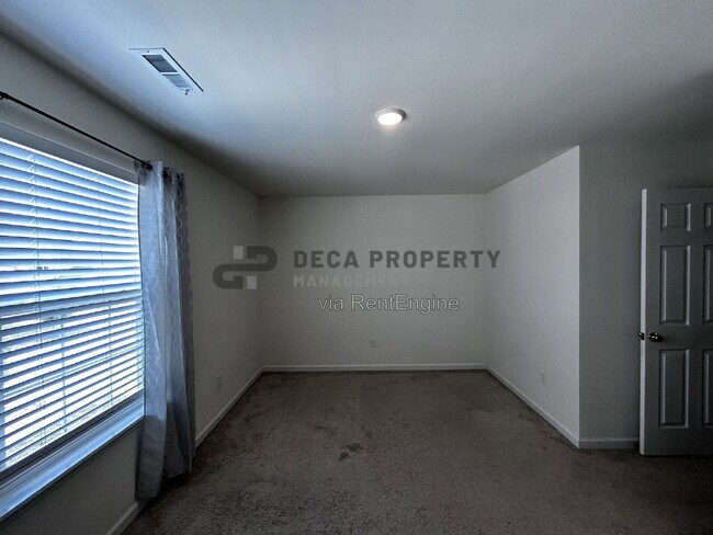 Building Photo - 288 Crestfield Ct