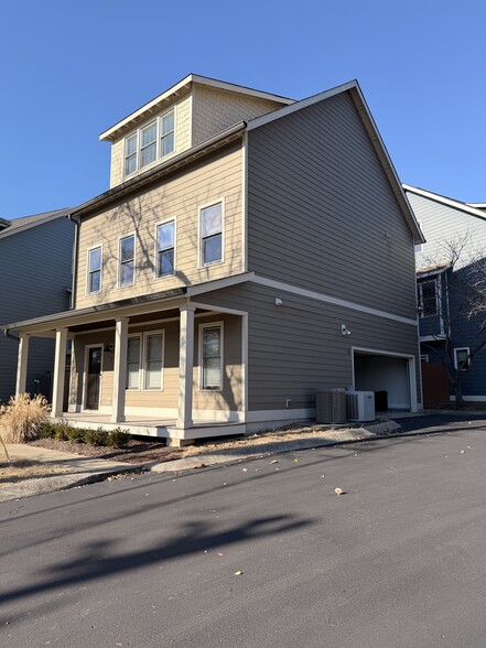 Building Photo - 414 Acklen Park Dr