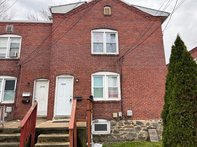 Primary Photo - 7257 Holabird Ave