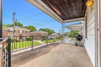 Building Photo - 224 Bank Ave