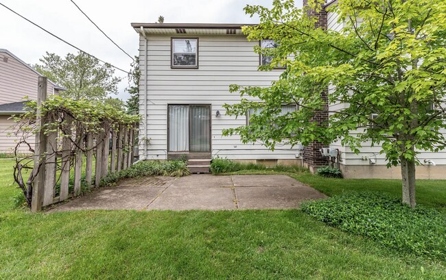 Building Photo - 601 Woodingham Dr