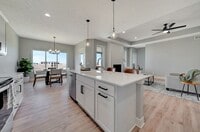 Building Photo - 8606 Highview Cir