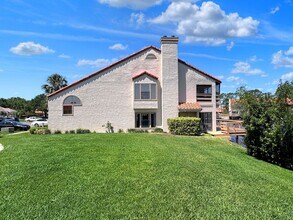 Building Photo - Two-Bedroom Lakeview Condo in Winterset Co...
