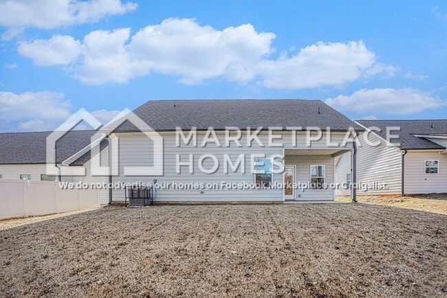 Building Photo - 212 W L Miller Dr