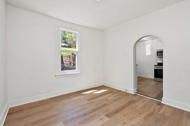 Building Photo - 348-350 Wyoming Street