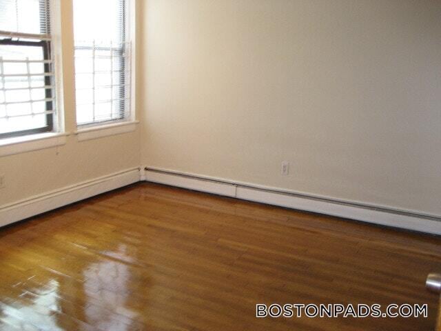 Building Photo - 58 Queensberry St