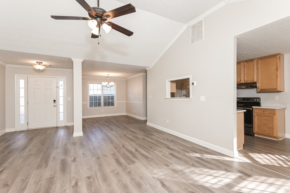 Building Photo - 330 Fieldstone Ln