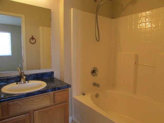 Building Photo - 6658 Largo Ln