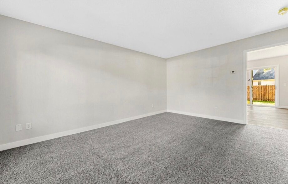 Building Photo - 1639 Pleasant View Dr