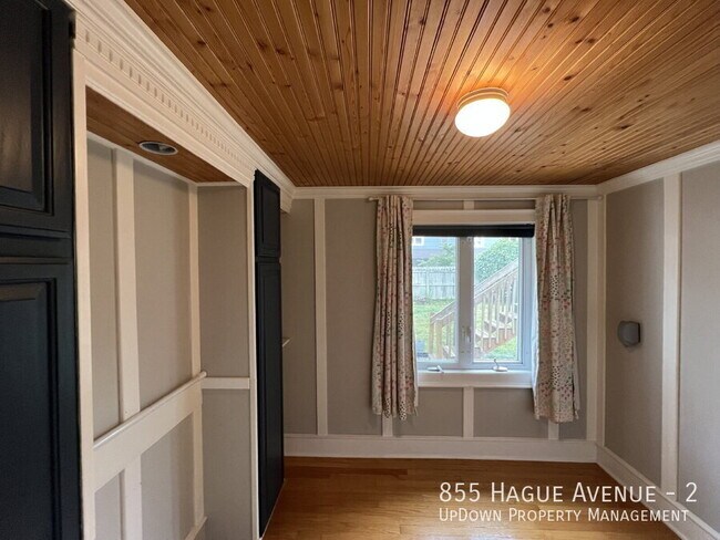 Building Photo - 855 Hague Ave