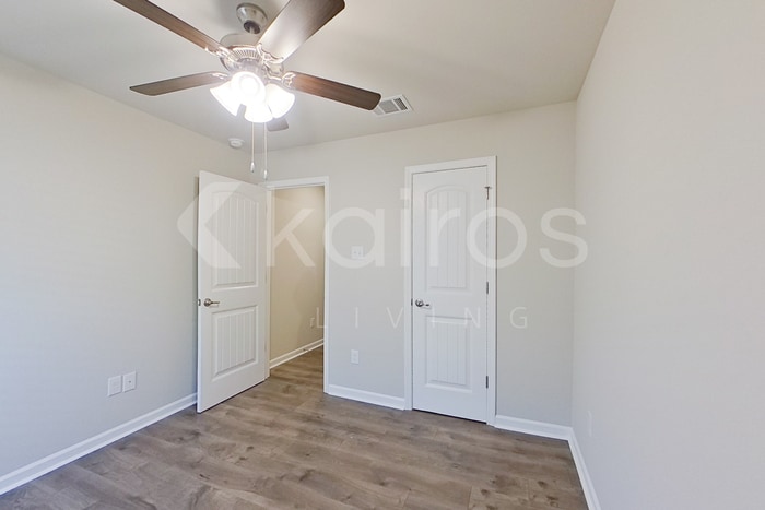 Building Photo - 204 Yardley Ct