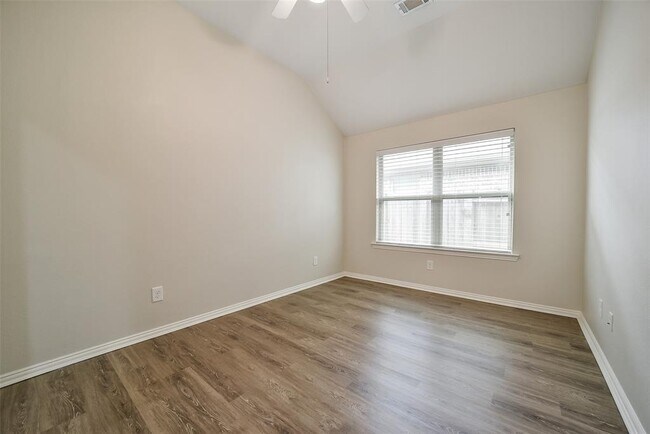 Building Photo - 2718 Misty Laurel Ct