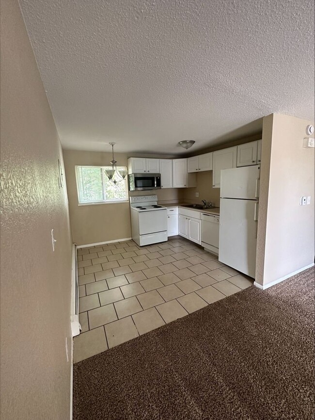 Building Photo - 7080 Alegre Cir