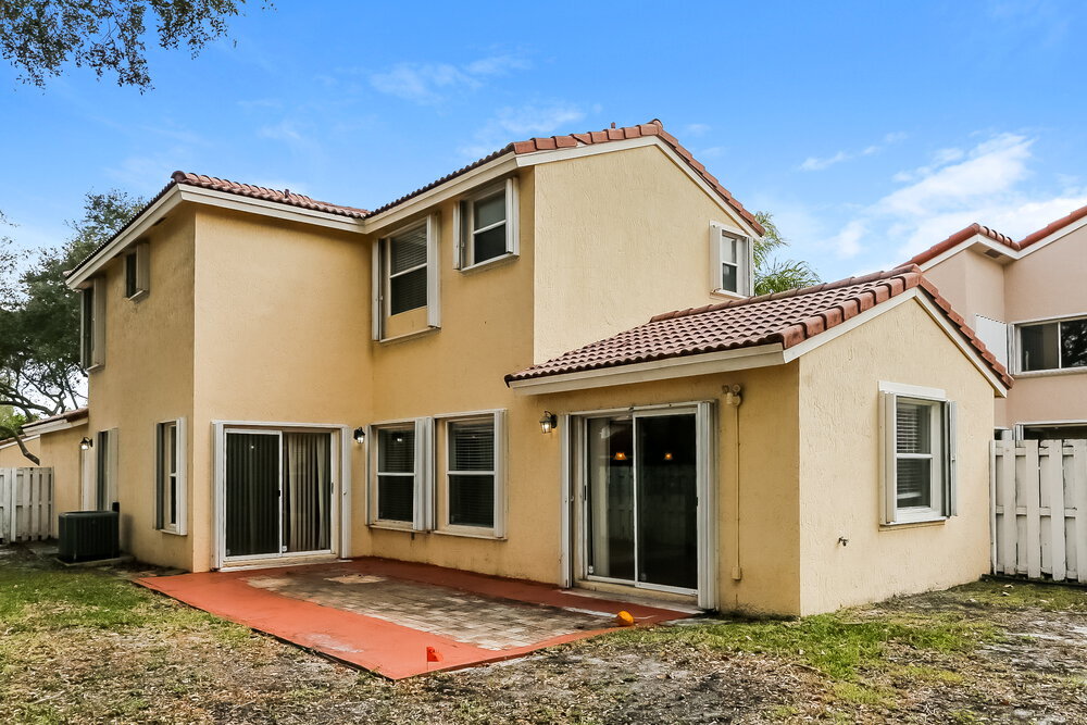 Building Photo - 6031 NW 42nd Way