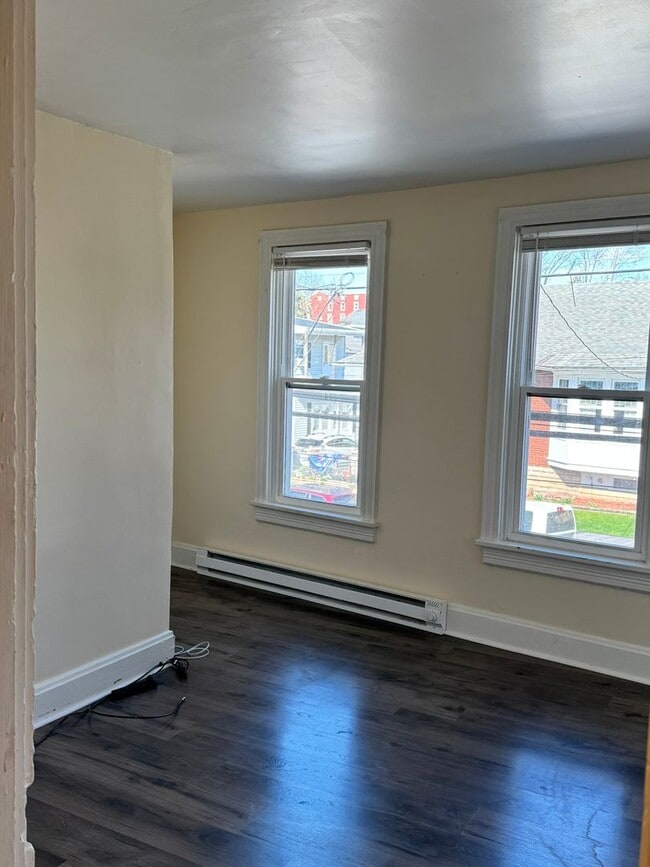 Building Photo - 301 N Catherine St