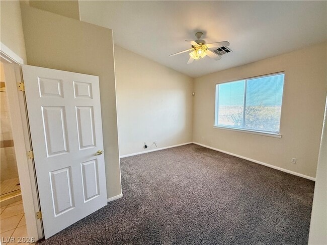 Building Photo - 4467 E Dandelion St