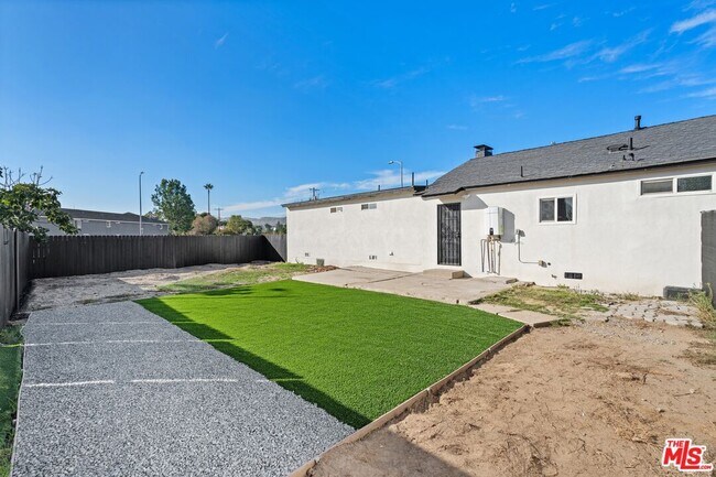 Building Photo - 20850 Chase St