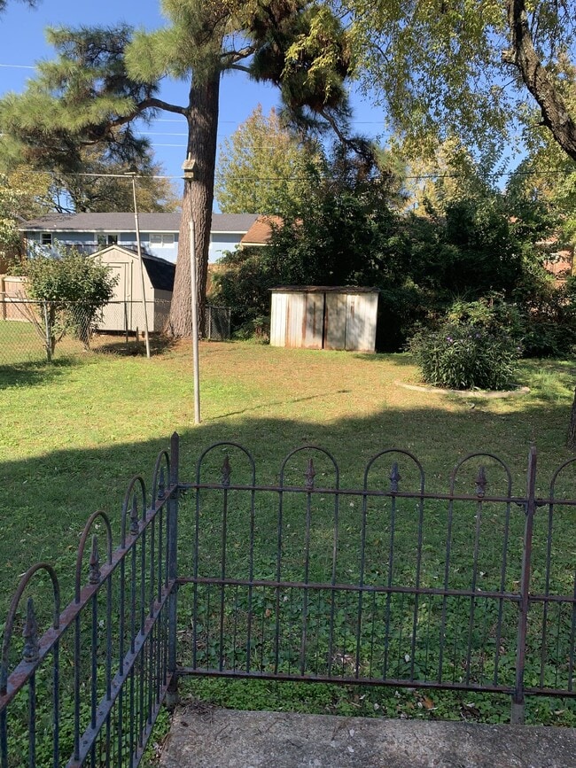 Building Photo - Charming 3-Bedroom Home with 2 Full Bathrooms in Jonesboro!