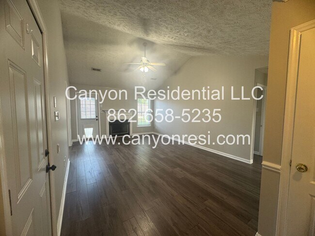 Building Photo - Spacious 3-Bedroom Home for Rent in Hope M...