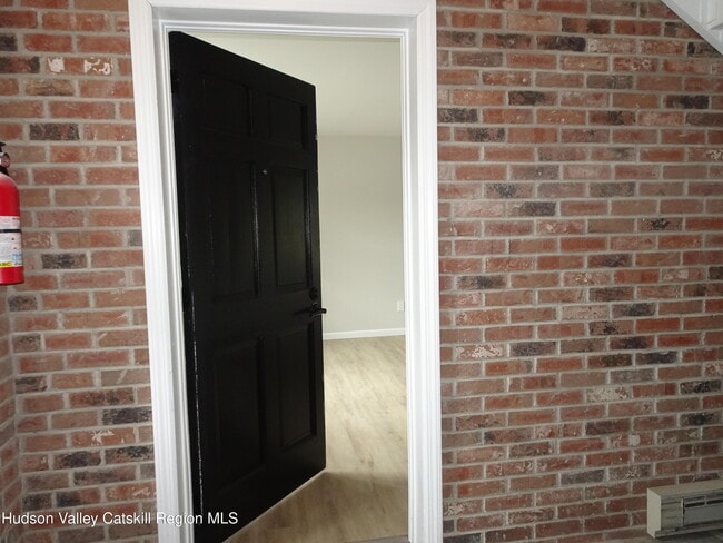 Building Photo - 167 NY-23