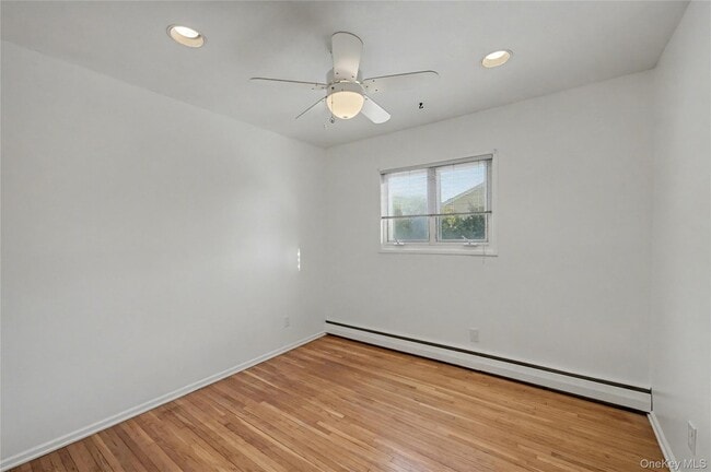 Building Photo - 38 Park Dr E