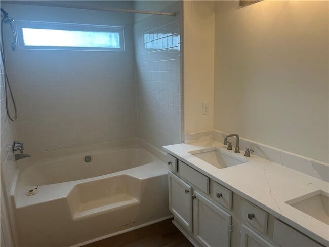 Building Photo - 3886 Hadley Farm Dr