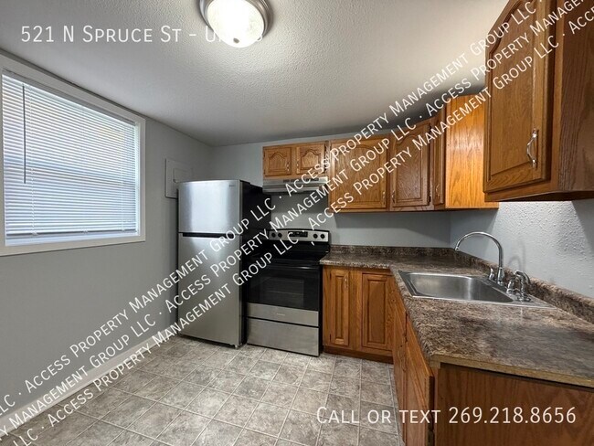 Building Photo - 521 Spruce St