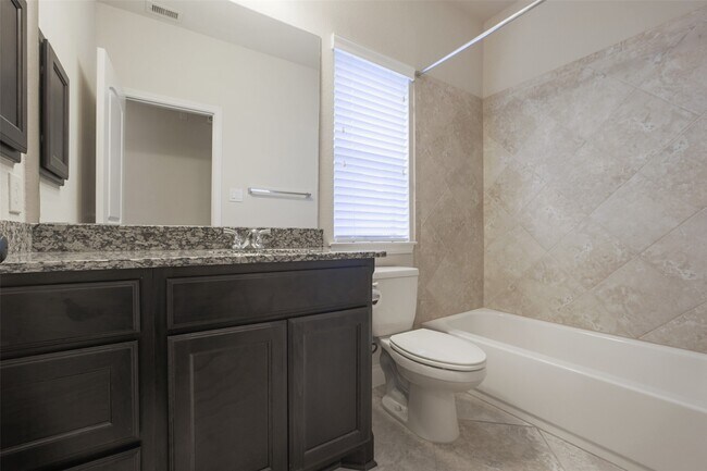 Building Photo - 2707 River Run Rd