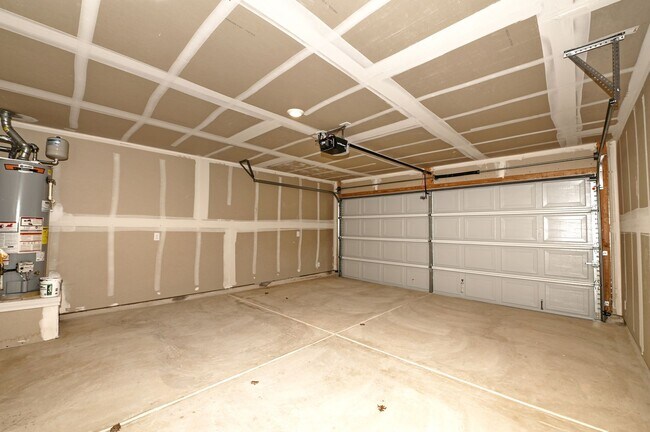Building Photo - 13035 Minuet Sway