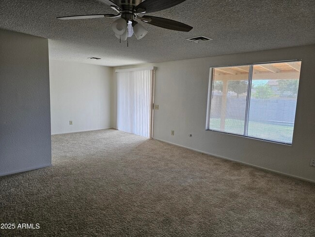 Building Photo - 6231 W Zoe Ella Way