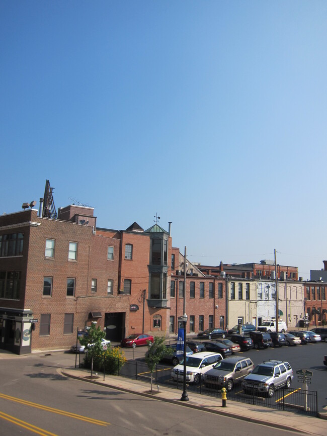 Building Photo - Peregrine Downtown Lofts