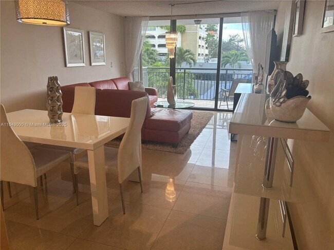 Building Photo - 3031 N Ocean Blvd