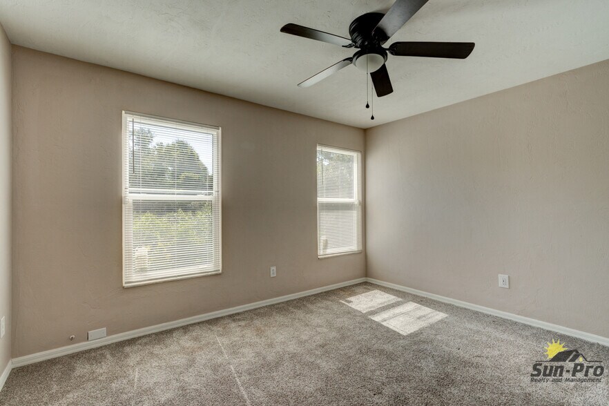 Building Photo - 1126 Hermitage Ct