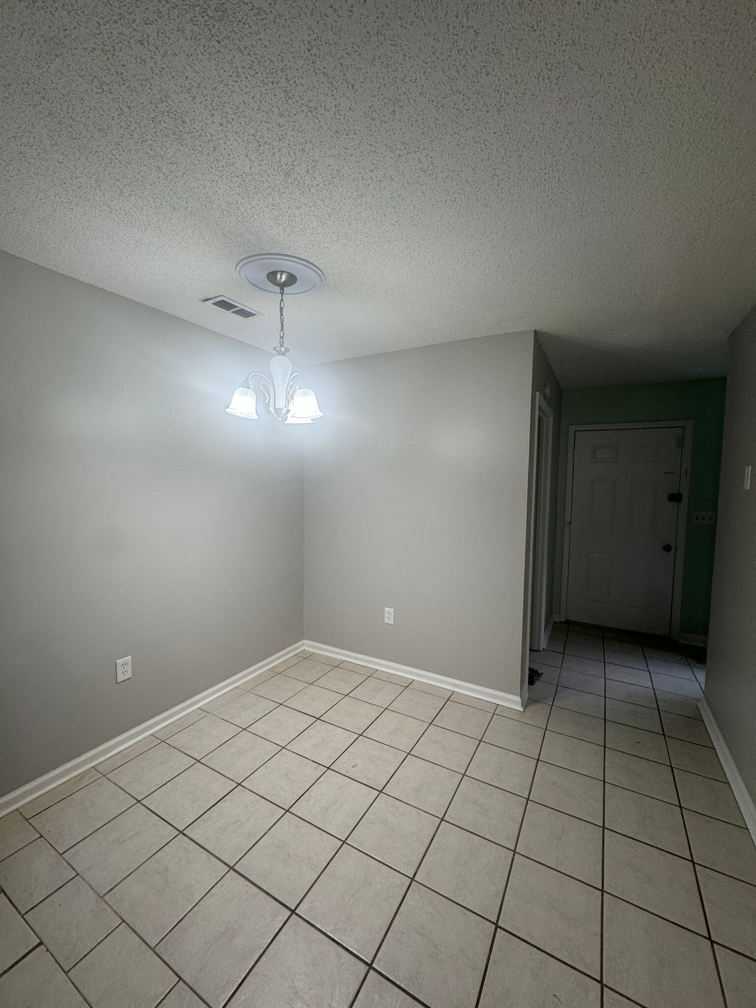 Building Photo - 1456 Flintwood Dr