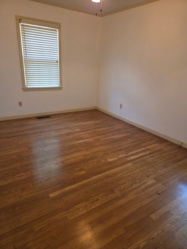 Building Photo - 1503 Palmer Dr