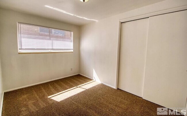 Building Photo - 775 Moran St